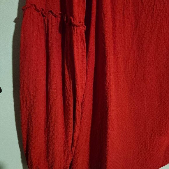 Crown & Ivy 👑‎ Cardinal Red Peasant Sleeve Top EUC Medium ♥️ - Picture 3 of 5